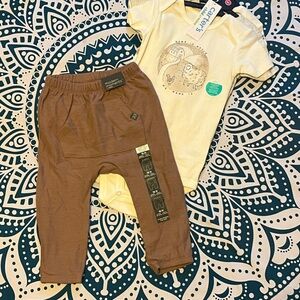 NWT Bundle of Baby 18 months 3pk Carters onesie & Modern Moments pants